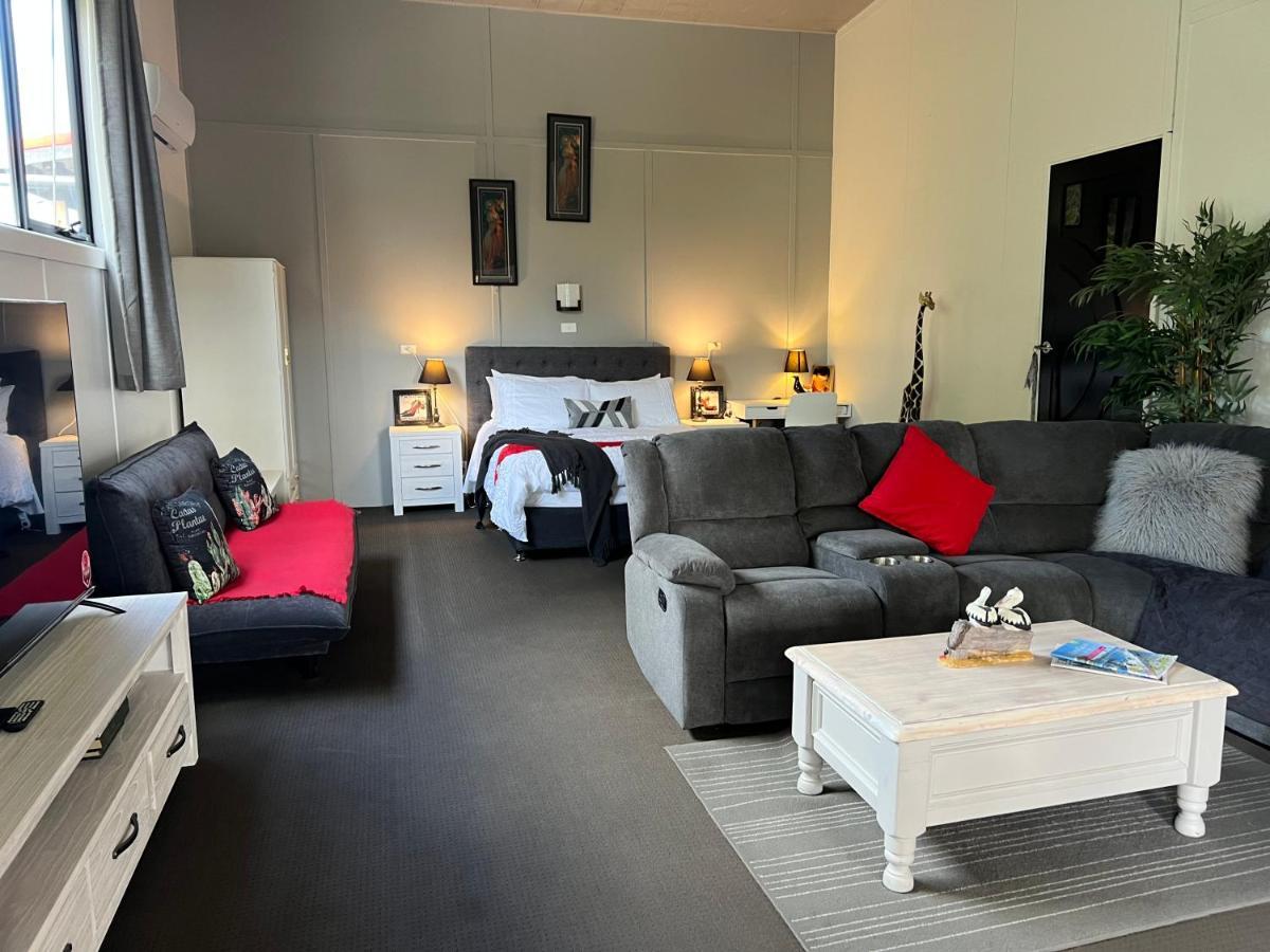 Longhorn Ranch Apartments Orbost Esterno foto